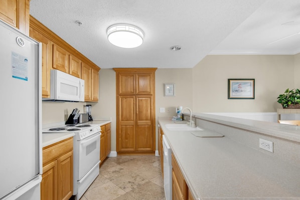 Condo, Multiple Beds (South Harbour 12E) | Private kitchen