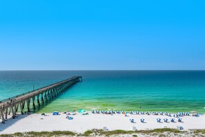 Apartment, Mehrere Betten (Inn At Summerwind 701) | Strand | Am Strand