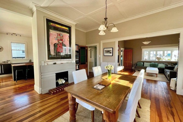 Open-plan dining & living space