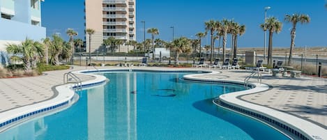Appart'hôtel, plusieurs lits (Emerald Dolphin unit 610) | Piscine