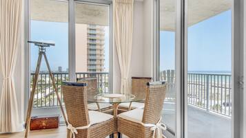 Condo, Multiple Beds (Emerald Dolphin unit 610) | Interior