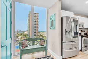 Condo, Multiple Beds (Emerald Dolphin unit 610) | Private kitchen