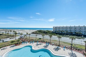 Condo, Multiple Beds (Emerald Dolphin unit 610)