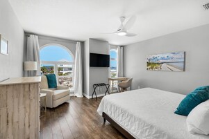 House, Multiple Beds (Nautilus) | 4 bedrooms, WiFi