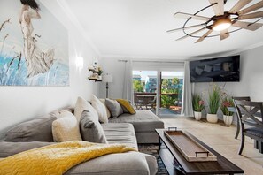 Townhome, Multiple Beds (Turtle Hideaway) | Living area | TV