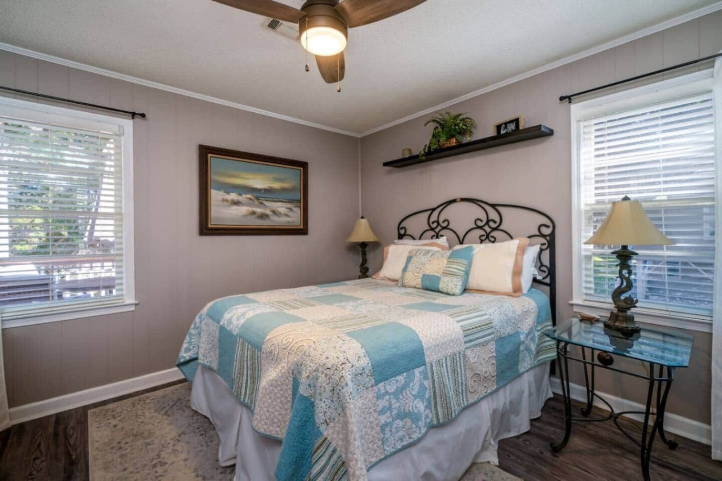 5 chambres, bureau, Wi-Fi, draps fournis