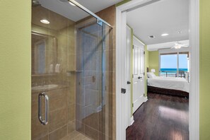 Apartment, Mehrere Betten (Portofino Island Resort 5-603) | 2 Schlafzimmer, WLAN