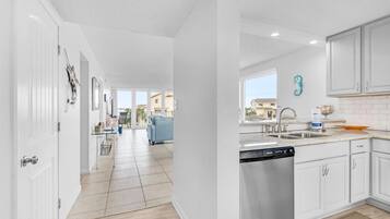 Leilighet, flere senger (Santa Rosa Dunes 1021) | Eget kjøkken | Ovn, brødrister og papirhåndklær