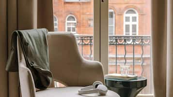 Muebles diferentes y cunas gratuitas