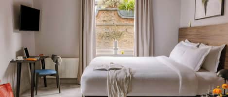 Individually furnished, free cribs/infant beds