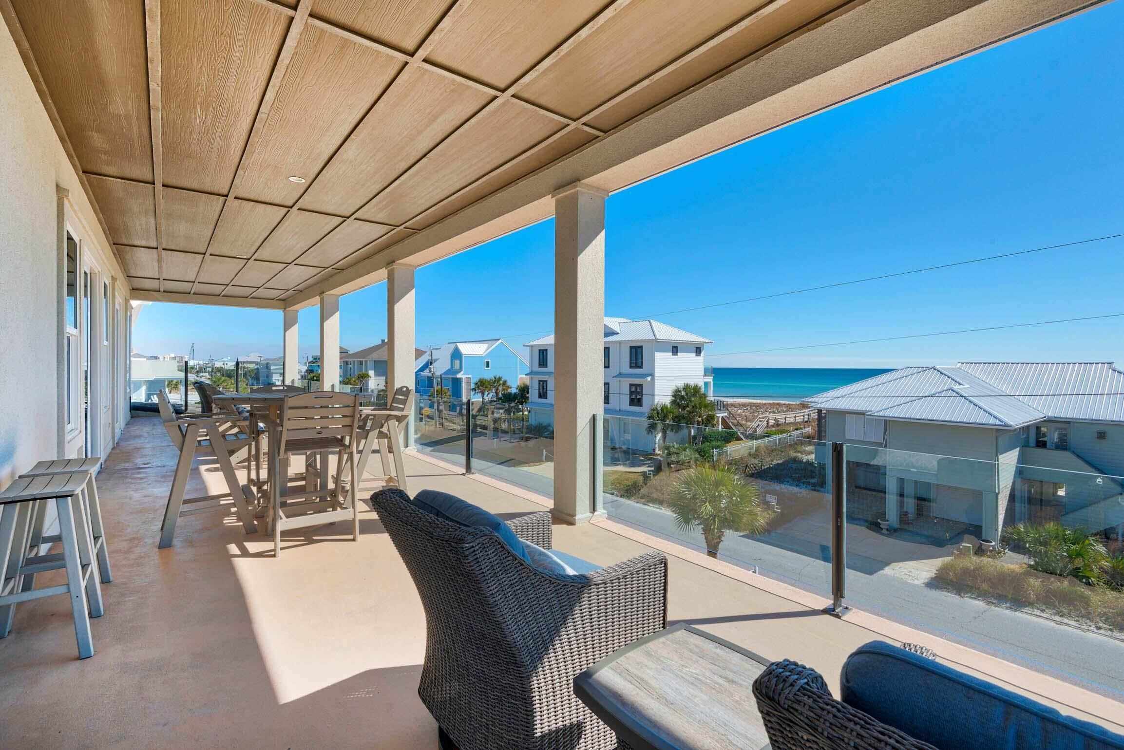 House, Multiple Beds (Emerald Oasis) | Outdoor dining