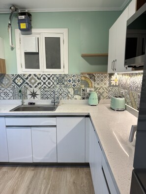 Mikrovågsugn, ugn och spishäll