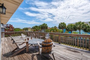 House, Multiple Beds (Sun and Sand Retreat) | Outdoor dining - Sun and Sand Retreat (Pensacola Beach)