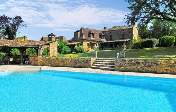 A heated pool - Pet friendly home in Urval (Urval)