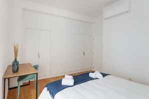 1 sovrum, skrivbord, strykjärn/strykbräda och wi-fi