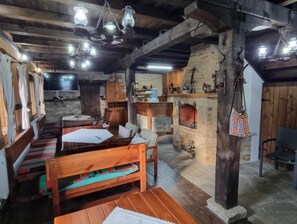 Interior - Leshten Valentin's House (Leshten)
