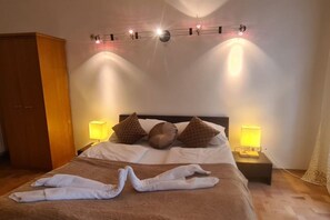 2 chambres, fer et planche Ă repasser, Wi-Fi, draps fournis