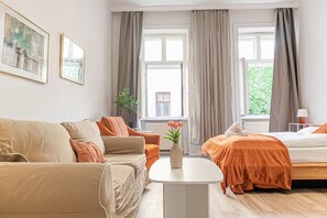 2 bedrooms, iron/ironing board, WiFi, bed sheets