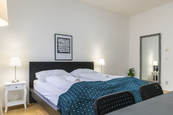 2 bedrooms, WiFi, bed sheets