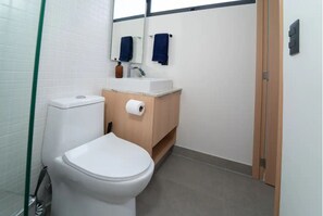 Hair dryer, towels, soap, shampoo - Estudio Colonia Americana (Guadalajara)