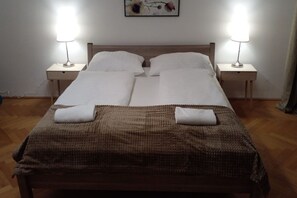 2 chambres, fer et planche Ă repasser, Wi-Fi, draps fournis
