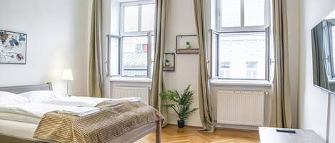 2 soverom, strykejern/-brett, wi-fi og sengetøy