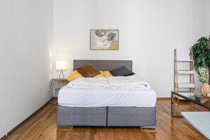 1 habitación, wifi y ropa de cama