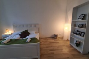 2 bedrooms, iron/ironing board, WiFi, bed sheets