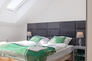 2 bedrooms, WiFi, bed sheets