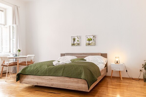 2 bedrooms, WiFi, bed sheets