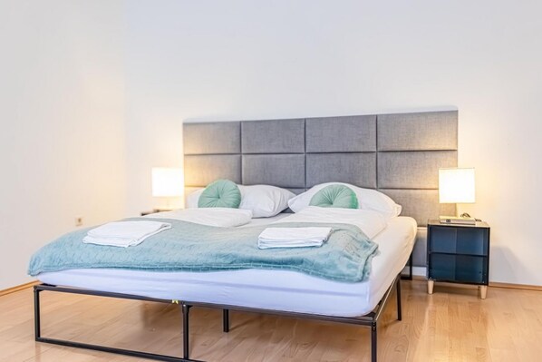 2 bedrooms, WiFi, bed sheets