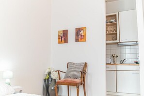 Interior - Ideal 2BR - Lovely for Longstays (Vienna)