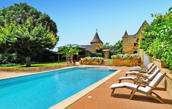 A heated pool - Maison De Vacances Lou Tornoli (Daglan)