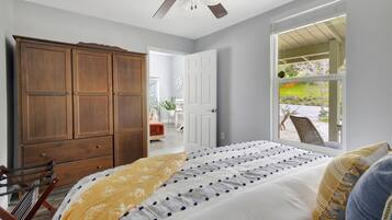 2 bedrooms, iron/ironing board, travel crib, free WiFi