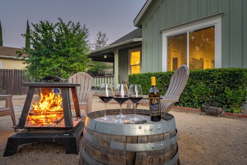 Cactus Casa - Pet, king bed, wlk2DT, Chef's kitchen