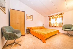 1 bedroom, iron/ironing board