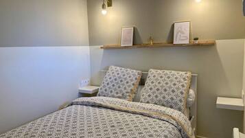 1 bedroom, free WiFi, bed sheets