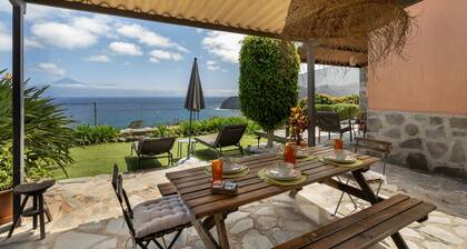 Maison de vacances 'Casa La Bobadilla' avec vue sur la mer, terrasse privée et Wi-Fi