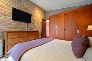 2 slaapkamers, een strijkplank/strijkijzer, gratis wifi, beddengoed