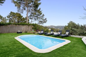 Pool - Holiday Home 'Valle De Los Sueños' with Mountain Views, Wi-Fi & Air Conditioning (Canyelles)