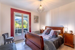 2 chambres, fer et planche à repasser, Wi-Fi gratuit, draps fournis