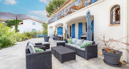 Villa 'La Bastide Des Albères' with Sea View, Private Pool and Wi-Fi