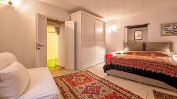 2 Schlafzimmer, BĂŒgeleisen/BĂŒgelbrett, kostenloses WLAN, BettwĂ€sche