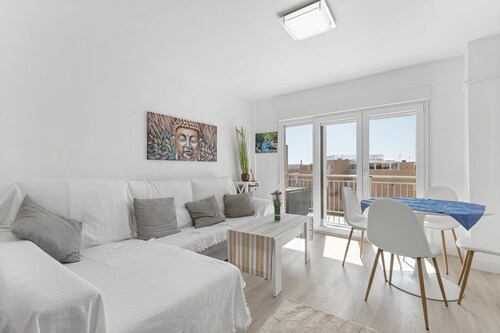 Appartement 'Antogil-mata1' avec vue sur la mer, terrasse privée et climatisation