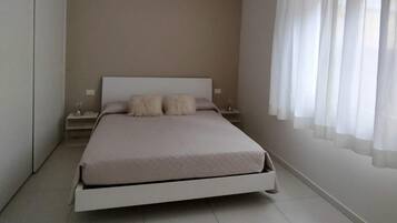 2 Schlafzimmer, Bügeleisen/Bügelbrett, kostenloses WLAN