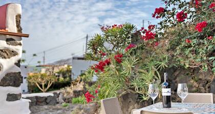 Maison de vacances 'Casa Rural Los Llanillos' avec vue sur la mer, terrasse privée et Wi-Fi