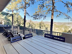 House (4 Bedrooms) | Property amenity