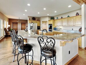 House (4 Bedrooms) | Property amenity