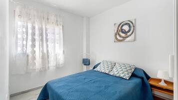 2 habitaciones, tabla de planchar con plancha y wifi gratis