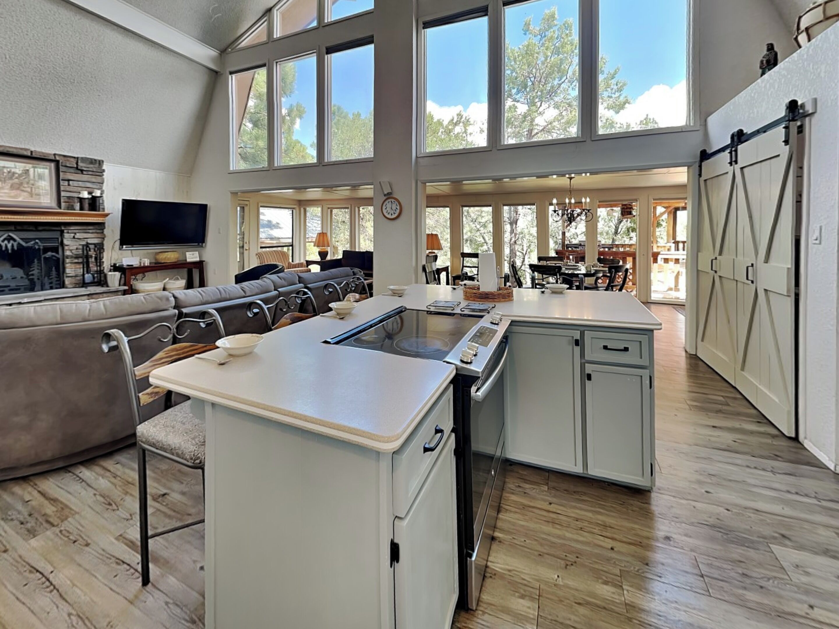 House (5 Bedrooms) | Property amenity